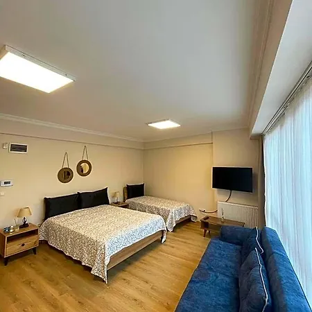 Zmf Ξενοδοχείο *
